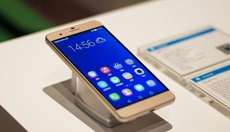 图为华为荣耀6 Plus