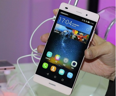 图为华为P8 Lite(青春版/移动4G)