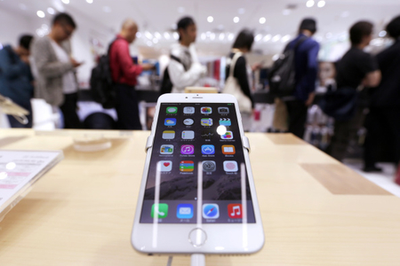 手机iPhone 6S将加入Force Touch压力触控输入技术,所以长度和厚度都将比iPhone 6系列长。 手机iPhone 6S将加入Force Touch压力触控输入技术,所以长度和厚度都将比iPhone 6系列长。