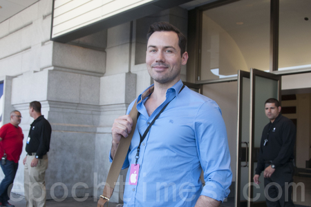 Ĵǵӵ7̨߿Valens QuinnʾiPhoneй