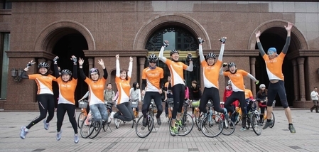 ̨΢ŶOffice 365 Աɵʿһ·ݷҵͻʵ΢ػҵͻѧУж칫΢ṩ