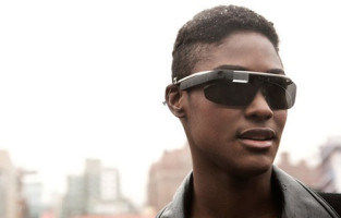 谷歌眼镜遭越狱 功能开放的背后有玄机