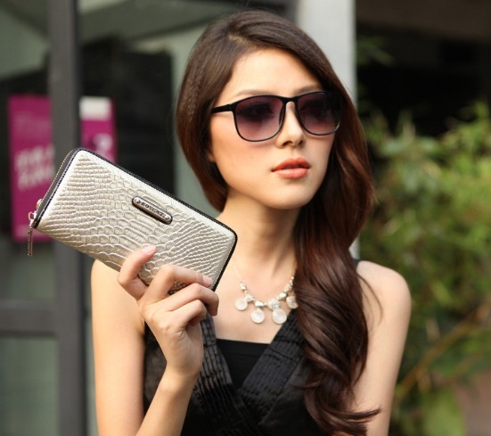 借花粉网街拍笑谈街拍网站的运营