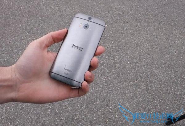 HTC One M8暴力测试 屏幕坚不可摧
