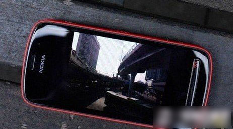 诺基亚808最强4100万像素拍照手机