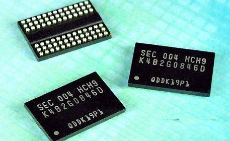 手机内存(RAM)芯片组外观