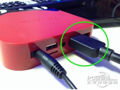 同样将HDMI线接通盒子 同样将HDMI线接通盒子