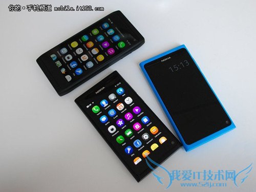 侧滑全键盘+MeeGo 诺基亚N950真机赏析