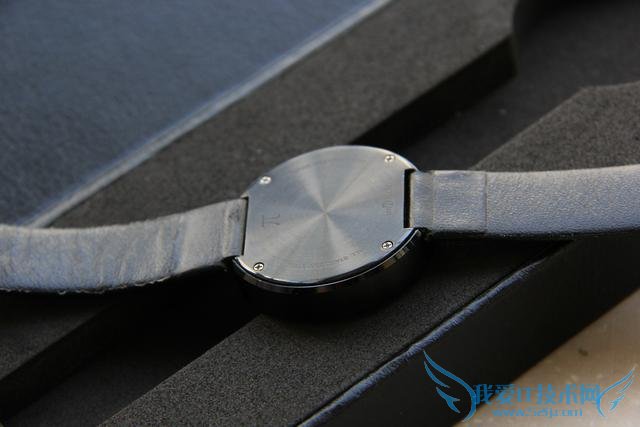 inwatch智能穿戴中的绿茶婊 好看不耐操