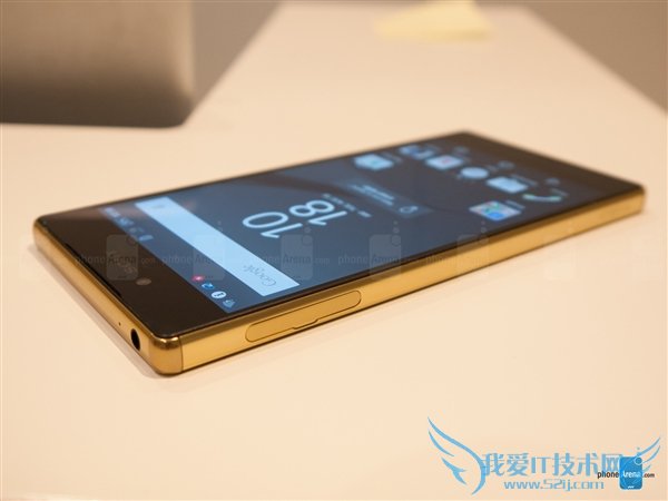 全球首款4K屏!索尼Xperia Z5 Premium真机图赏