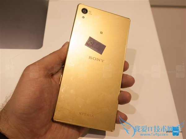 全球首款4K屏!索尼Xperia Z5 Premium真机图赏