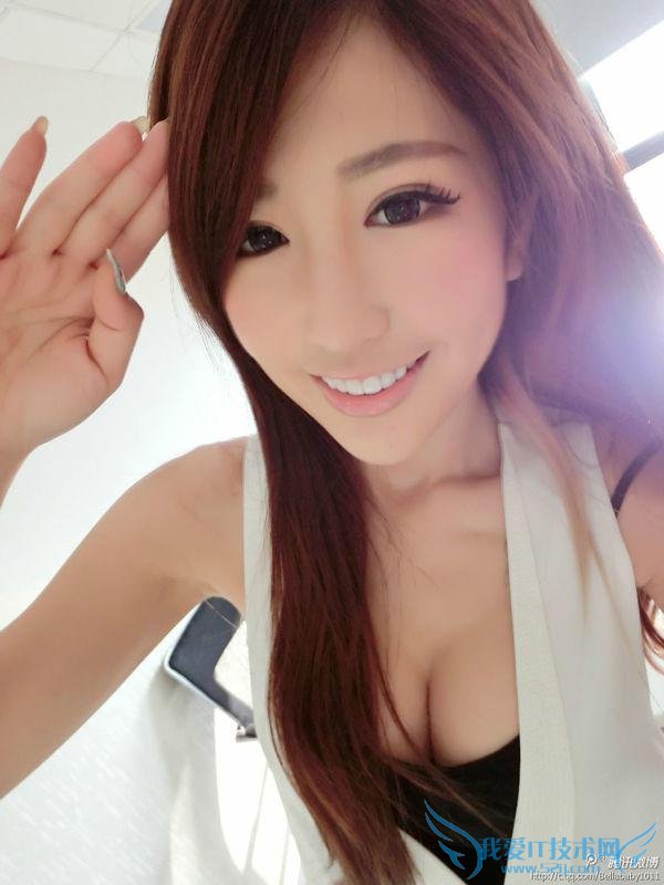 LOL主播笑笑爆料“球王”贝拉被雪藏内幕!竟是得罪了某人?