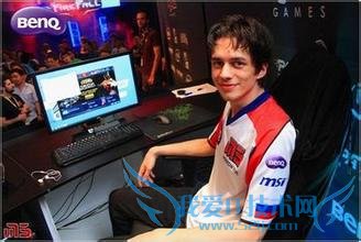 M5�����ж�ǿ����SKT�������ս�ӣ�