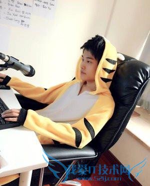 15��LOL�������ץ��Dopa��������һ��Ȼ�����Ŵ�