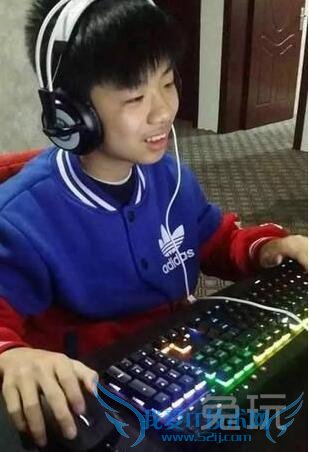 ߣ̳Ѷ˼ϽLPL MaRinHuni