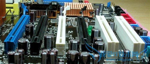 显卡史上最大骗局!PCIE接口何用之有