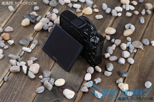 增加翻转屏和热靴 索尼RX100II外观篇