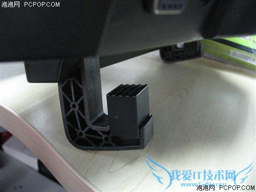 飙车必备 罗技新品GT5游戏方向盘简析