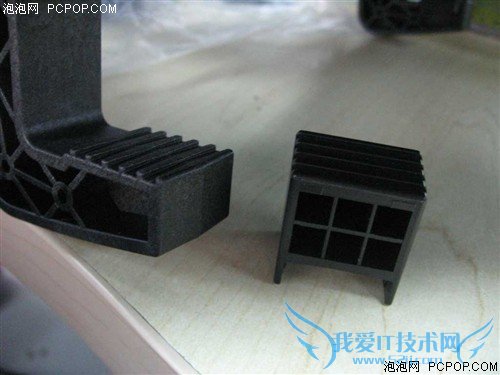 飙车必备 罗技新品GT5游戏方向盘简析