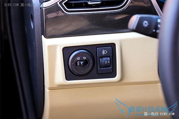 3.28万的任性出行 试驾众泰芝麻E30电动车