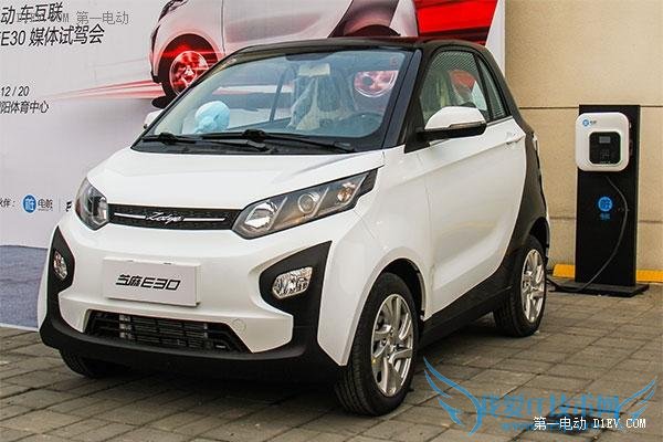 3.28万的任性出行 试驾众泰芝麻E30电动车