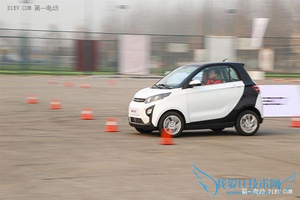 3.28万的任性出行 试驾众泰芝麻E30电动车