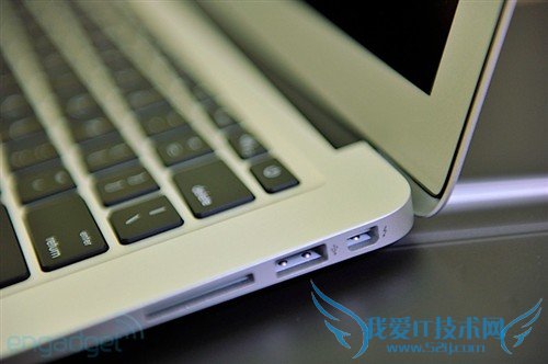 ȻĶ!2011MacBook Air 