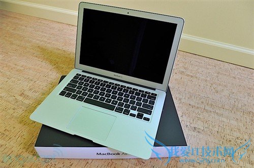 ȻĶ!2011MacBook Air 