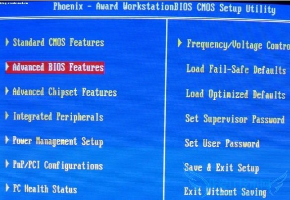 进入Bios设置U盘启动