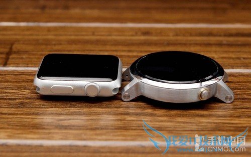 巅峰对决!新Moto 360 VS Apple Watch