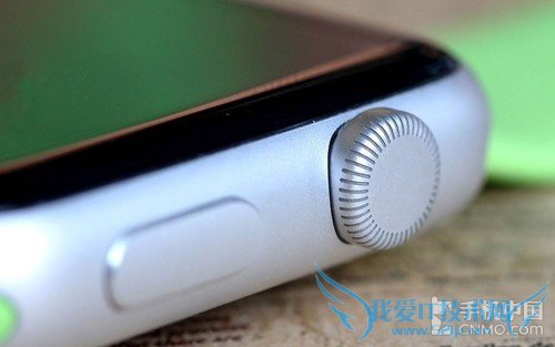 巅峰对决!新Moto 360 VS Apple Watch