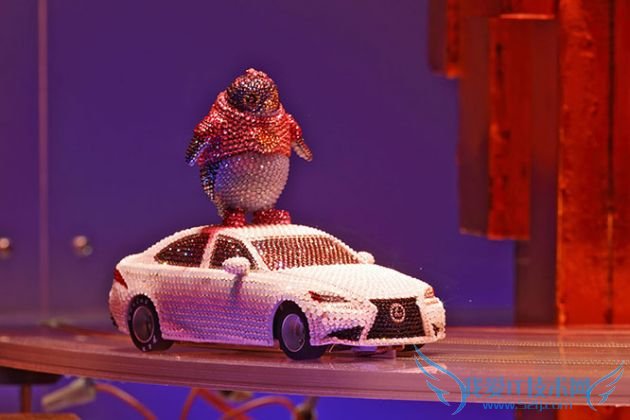 holiday-windows-2015-02