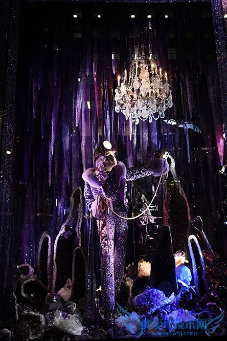 holiday-windows-2015-05