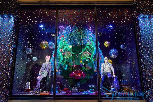 holiday-windows-2015-28