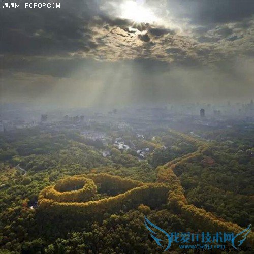 美龄宫现最美项链 航拍的美龄宫如宝石