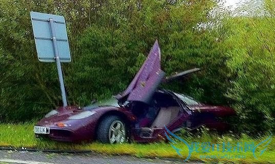 大货追尾奥迪瞬间改撞雪铁龙 网友调侃雪铁龙好惨