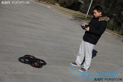 玩的就是优越感!AR.Drone 2.0飞行器评测