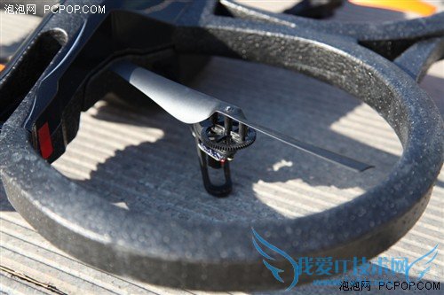 玩的就是优越感!AR.Drone 2.0飞行器评测