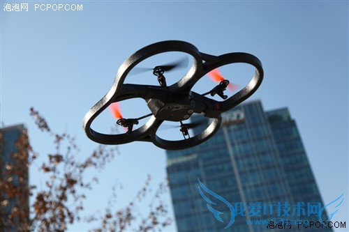 玩的就是优越感!AR.Drone 2.0飞行器评测