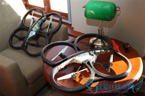 玩的就是优越感!AR.Drone 2.0飞行器评测