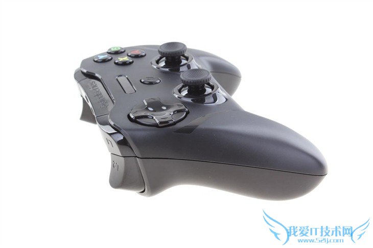 苹果设备专用 Stratus XL游戏手柄评测