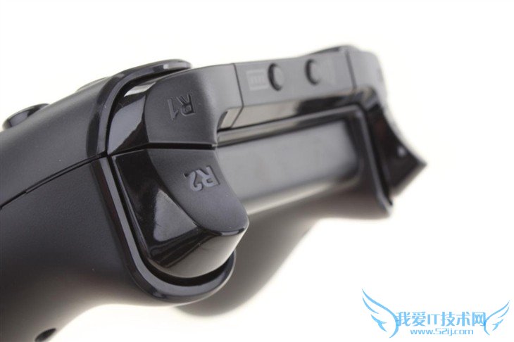 苹果设备专用 Stratus XL游戏手柄评测