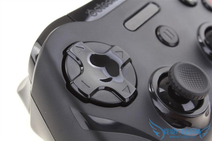 苹果设备专用 Stratus XL游戏手柄评测