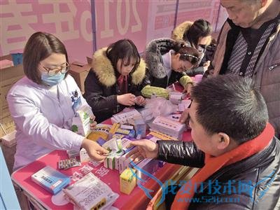 春运关爱行动第三天 带着温州的关爱踏上回乡路