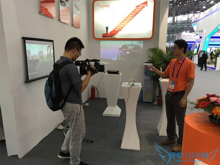 深圳高交会盛大开幕,智能投影全面亮相