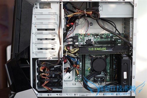 全顶级硬件 联想Erazer X700台机评测