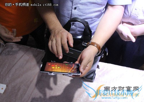 Ê׿îȫϢÊÖ»útakee1¼Û¸ñÖÕ½ÒÏþ£º3600Ôª