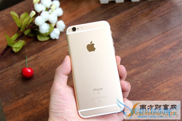 iPhone 6S开箱图赏:和iPhone 6仅3处不同
