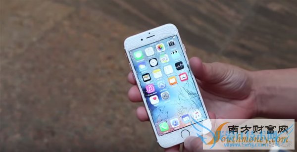 iPhone 6s、6s Plus玫瑰金天下第一摔!结局惊呆了