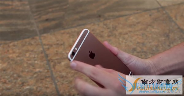 iPhone 6s、6s Plus玫瑰金天下第一摔!结局惊呆了